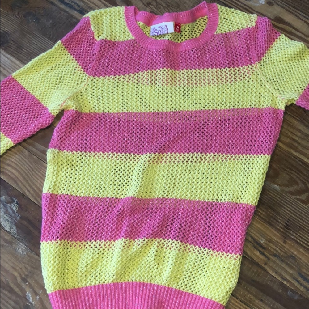 3 sweaters - Picture 5 of 8